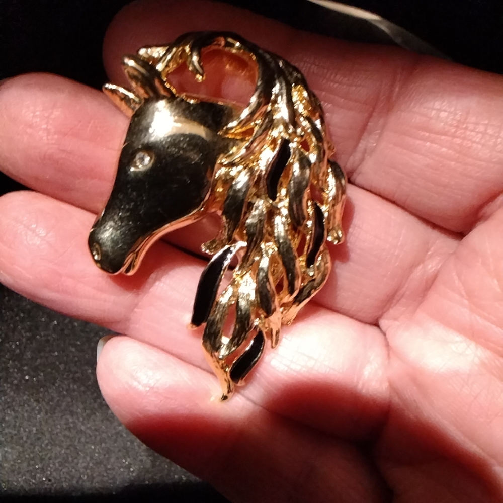 Gold Horse Head Brooch with Black Accents - Picture 2 of 4